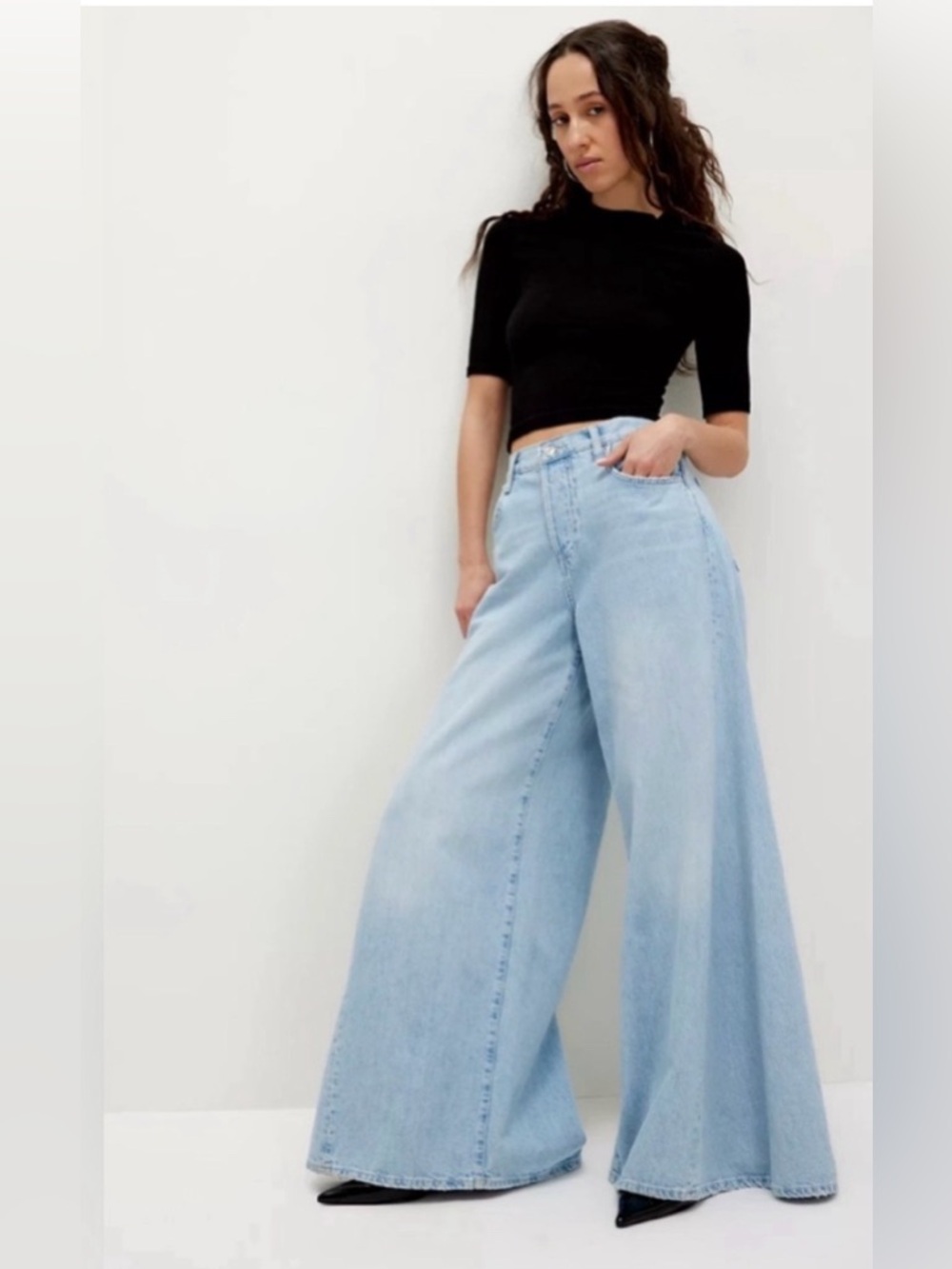 We The Free Pacifica Super Wide Leg  High waist light wash Women's Jeans  27